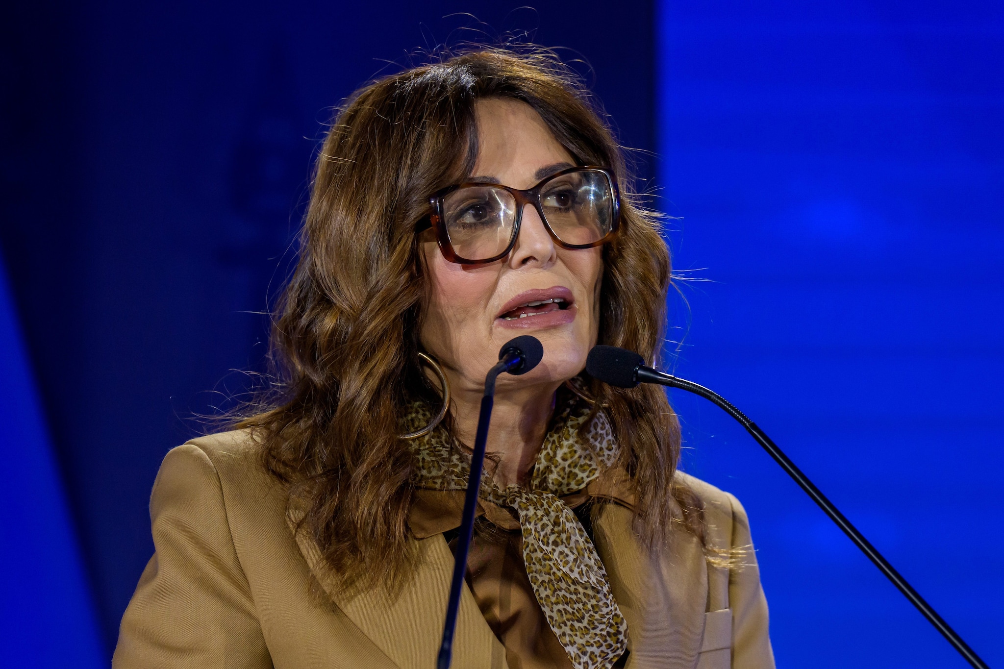 Nuovo calendario scolastico, stop vacanze lunghe d'estate: cosa cambia con l'idea della ministra Santanché