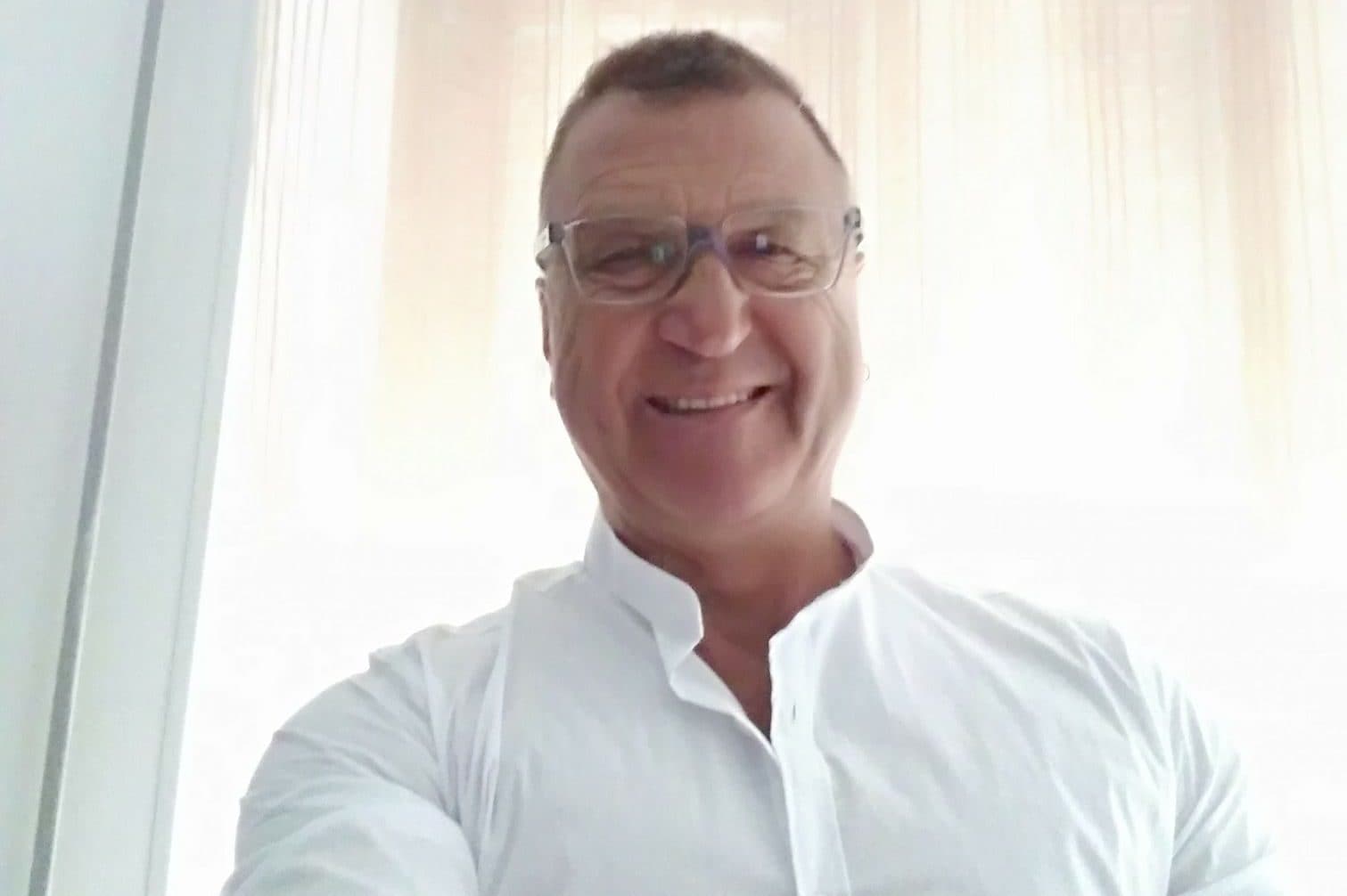 Sindaco di Serracapriola va a una partita nel Foggiano, in strada salva una donna in ipotermia e suo figlio