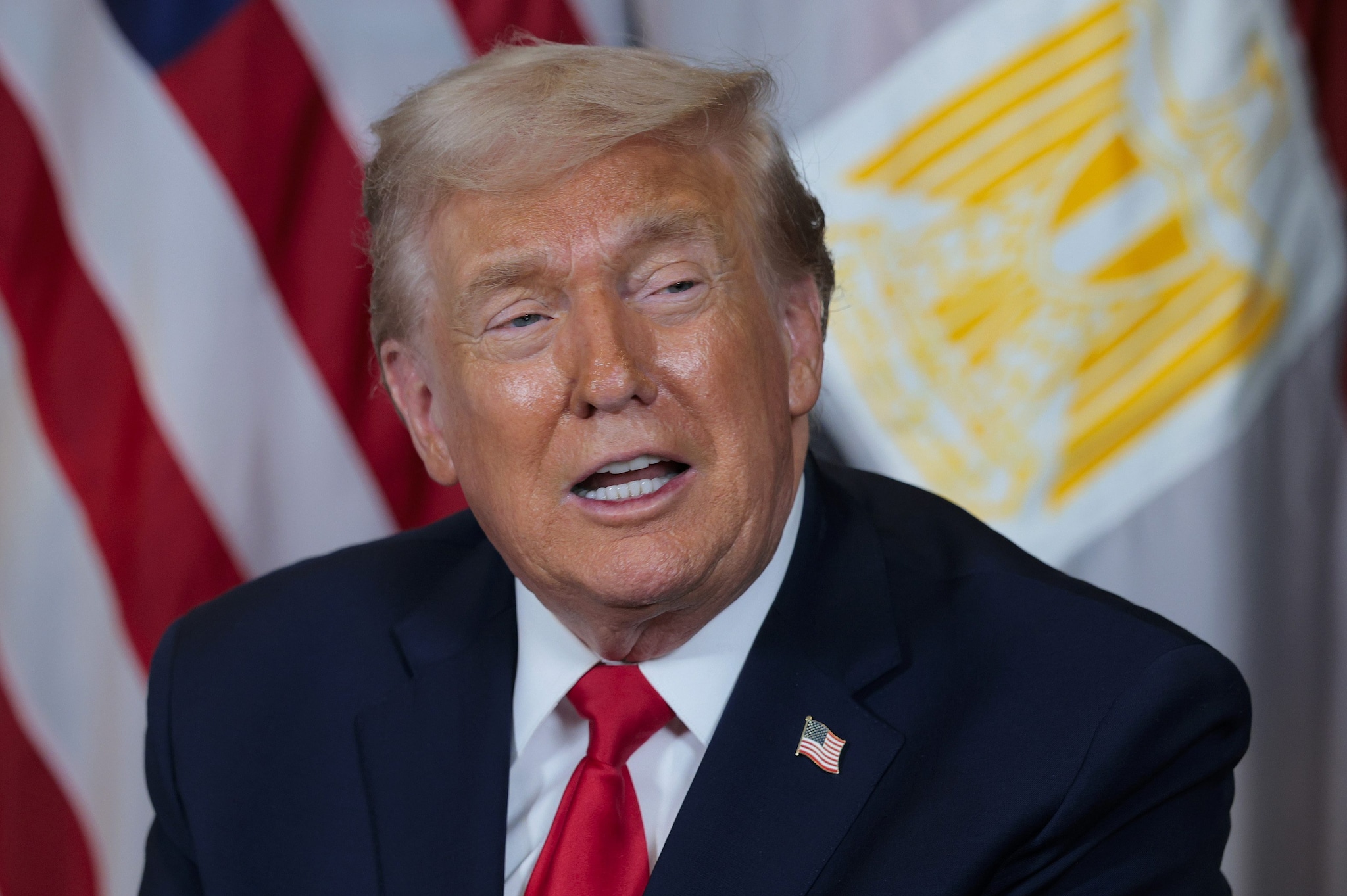 Trump deride gli alleati degli Usa in Afghanistan. La premier Meloni: "Parole non accettabili"