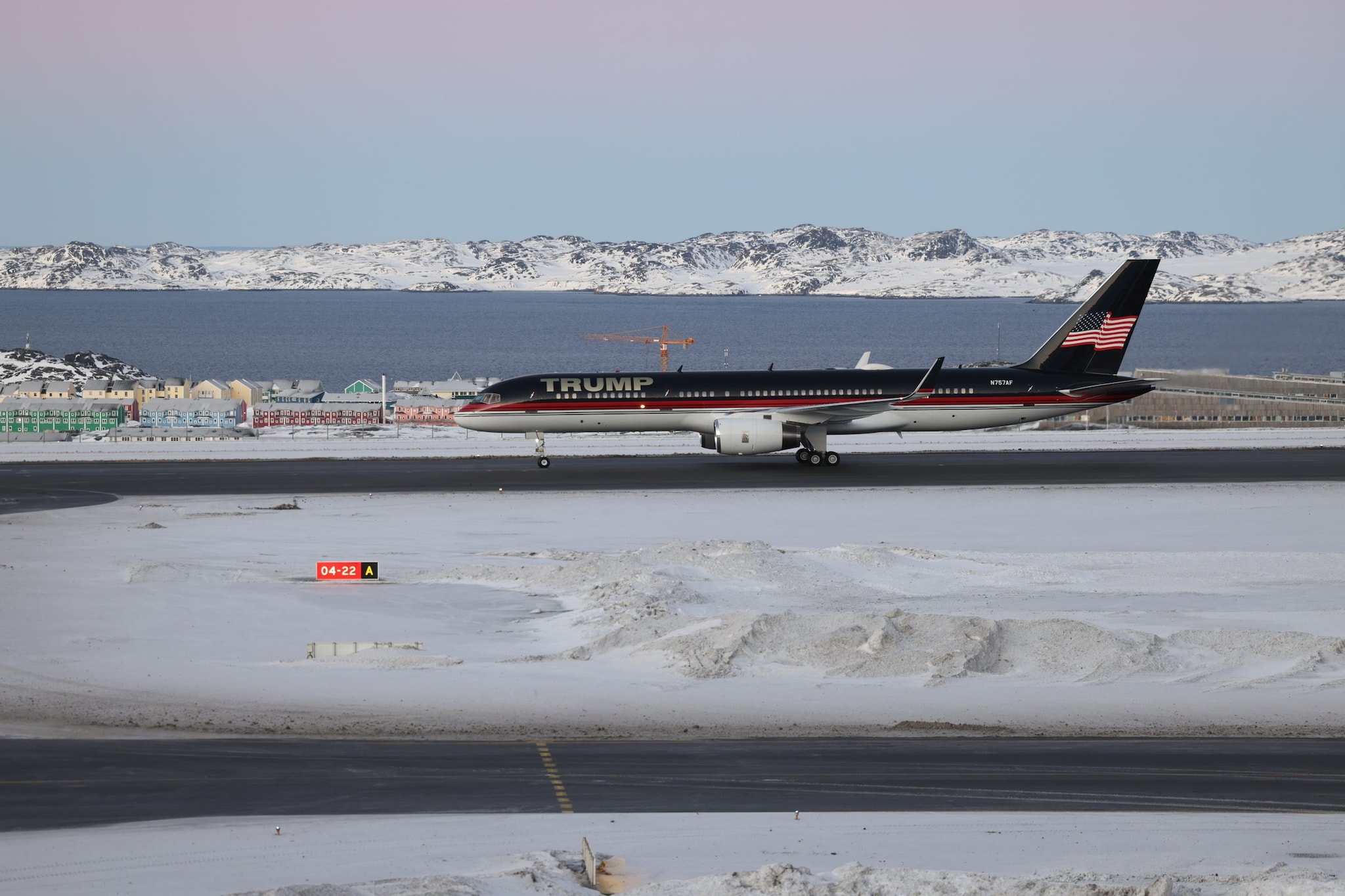 Satelliti, sorveglianza marittima e controllo delle rotte: il piano del governo italiano per l'Artico