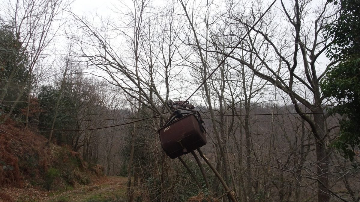 I vagonetti caduti (foto di Fulvio Michelotti)
