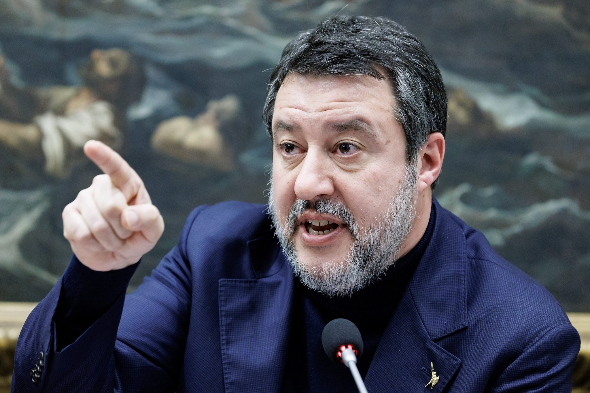Rogoredo, come Salvini e la destra hanno difeso l'agente accusato di omicidio "senza se e senza ma"