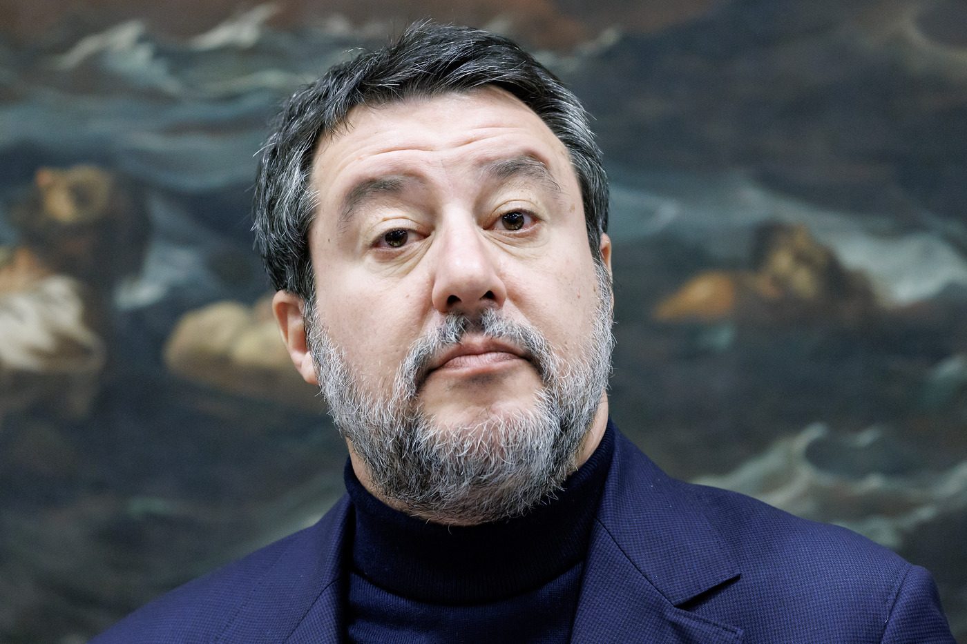 Salvini si sta giocando la sopravvivenza politica, tra l’addio di Vannacci e il rilancio delle Olimpiadi