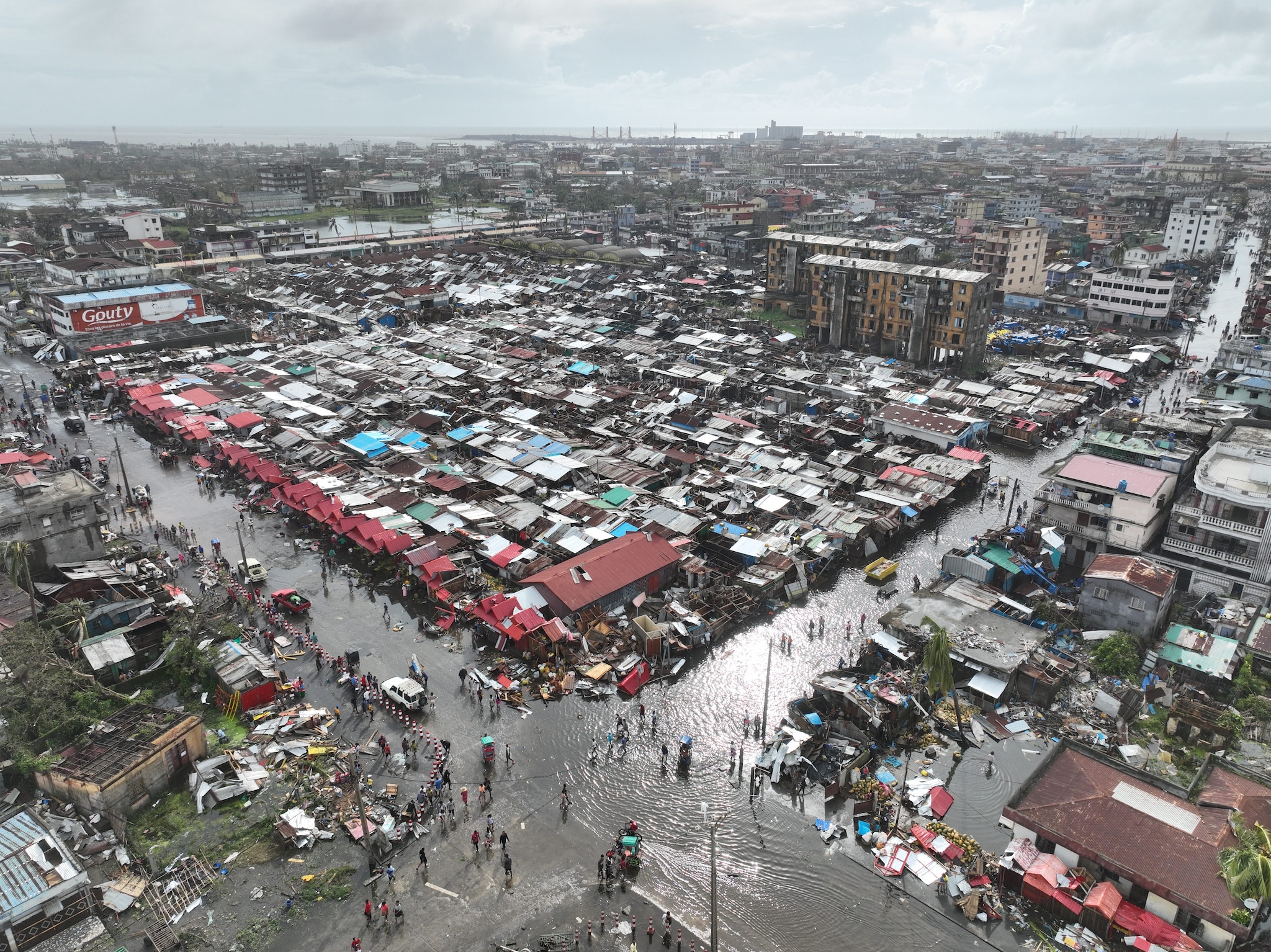 Il ciclone Genzani devasta la città di Toamasina in madagascar: "40 morti e oltre 400 feriti"