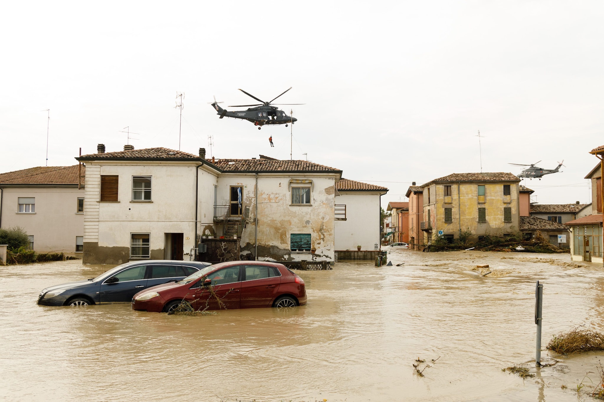 Clima, il mondo sarà più caldo di 3°. L'esperto: "In Italia piogge estreme e siccità, siamo impreparati"