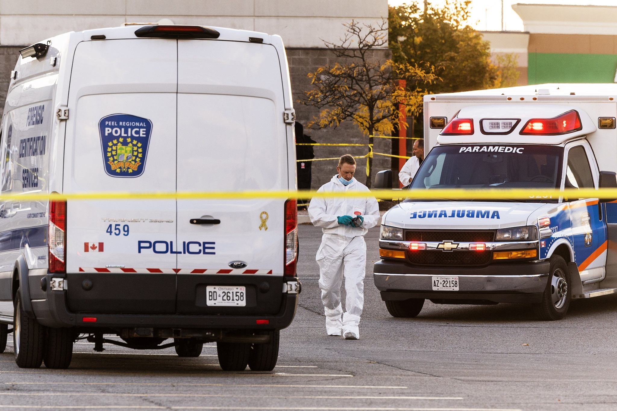 Canada, sparatoria in una scuola a Tumbler Ridge: una donna uccide 10 persone e poi si toglie la vita