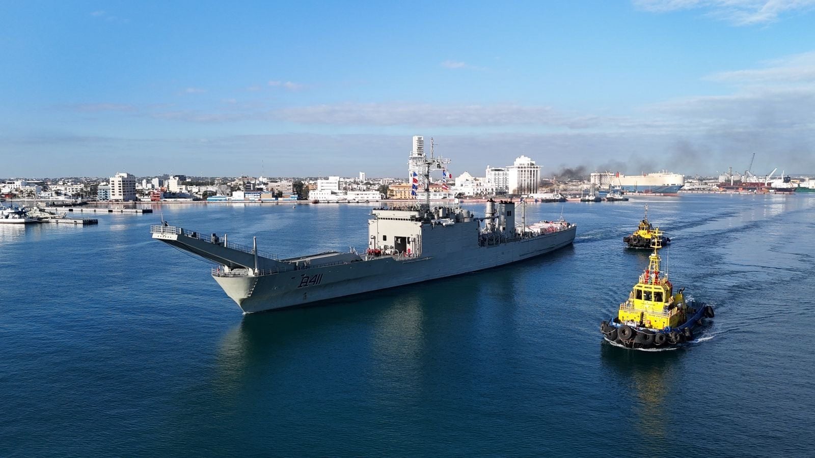 Una nave messicana trasporta aiuti a Cuba