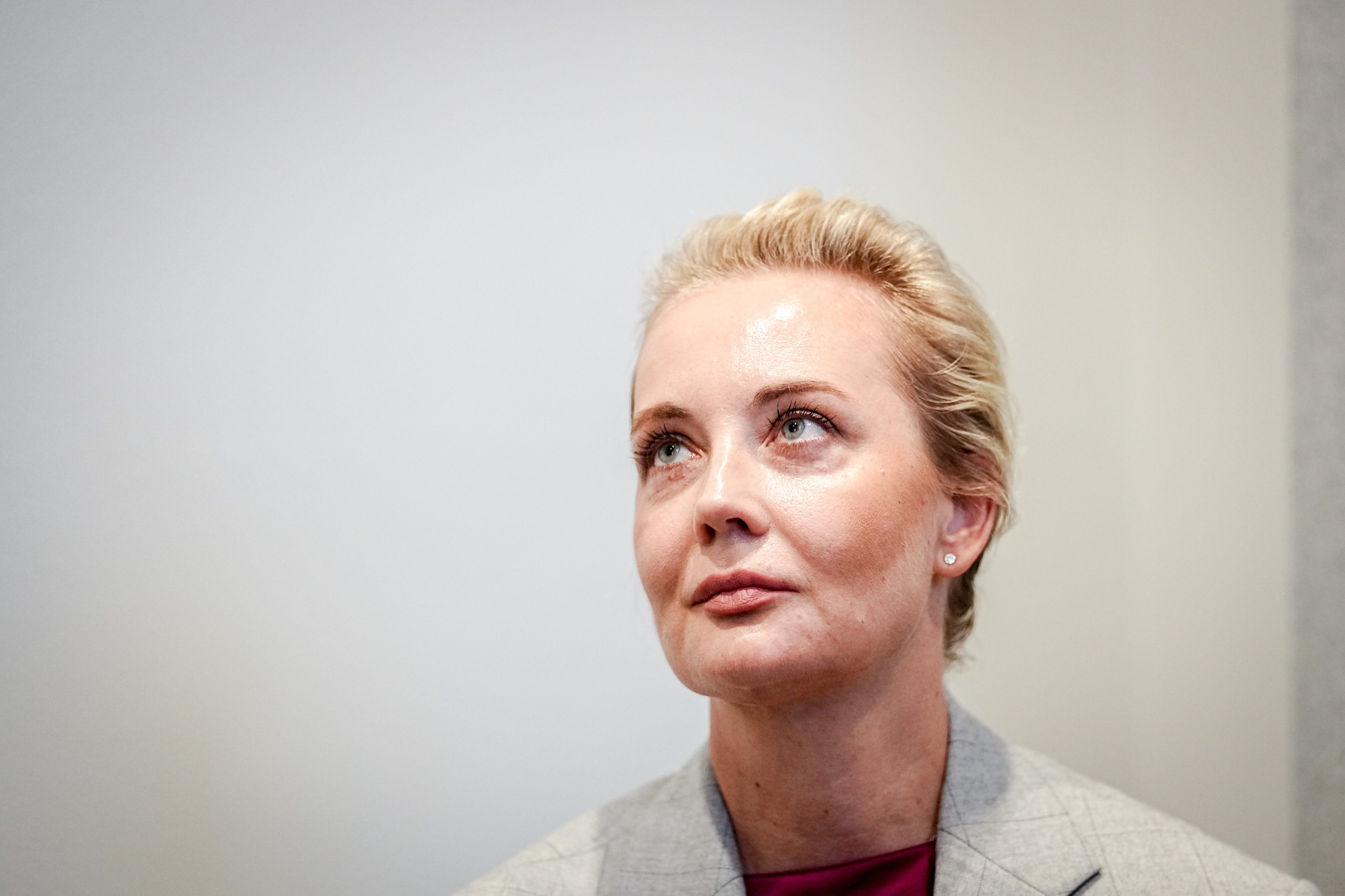 La vedova di Navalny: "Putin è un dittatore, ha ucciso mio marito con il veleno della rana freccia"