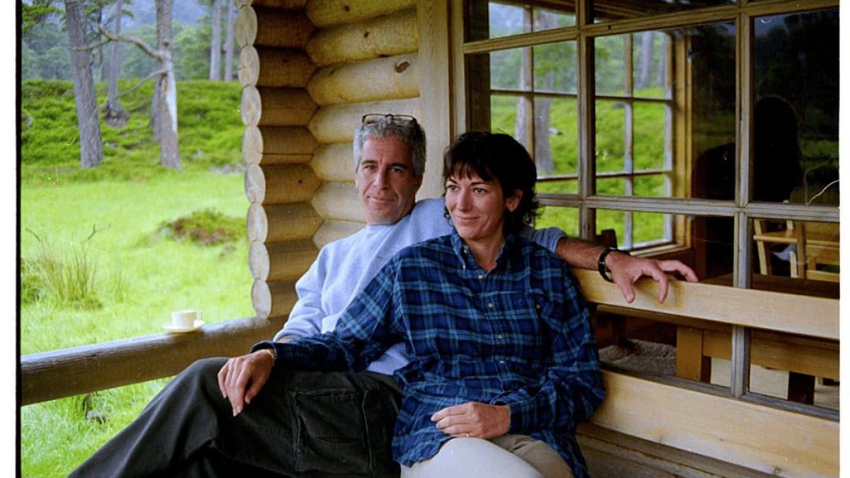 Jeffrey Epstein e Ghislaine Maxwell (Getty). 