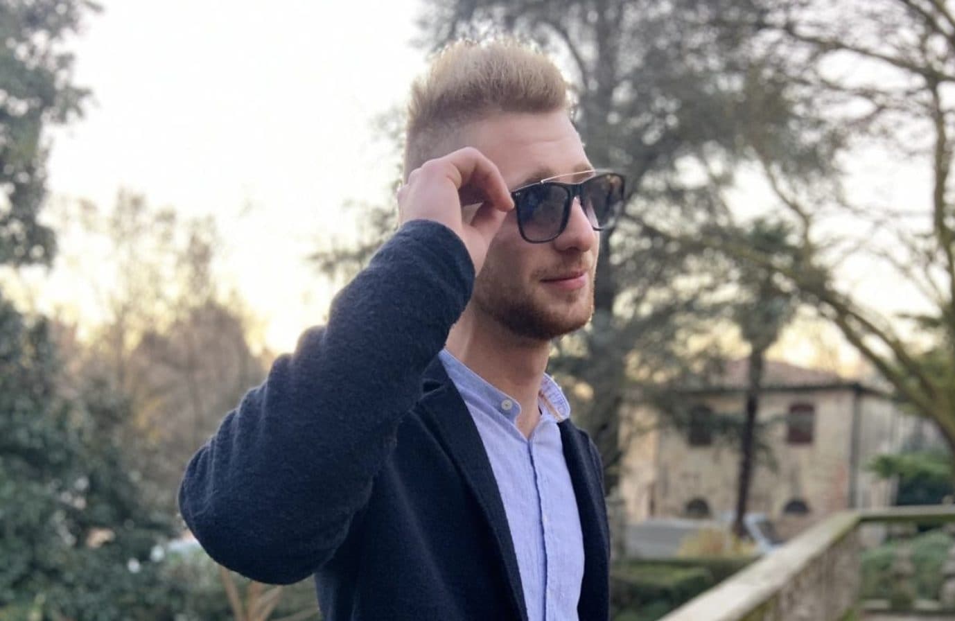 Moto si schianta contro un'auto, nell'impatto muore giovane centauro: Gianluca Callegaro aveva 27 anni