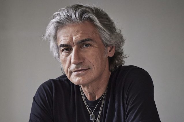 Ligabue annuncia il tour del La notte di certe notti 2026 nei palazzetti: quando acquistare i biglietti per i concerti