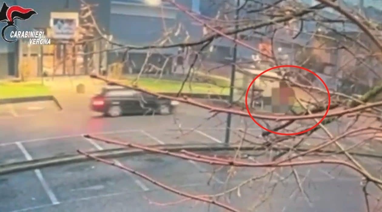 Investe pedone dopo lite e ripassa sul corpo più volte, orrore a Verona: il video che incastra il 54enne
