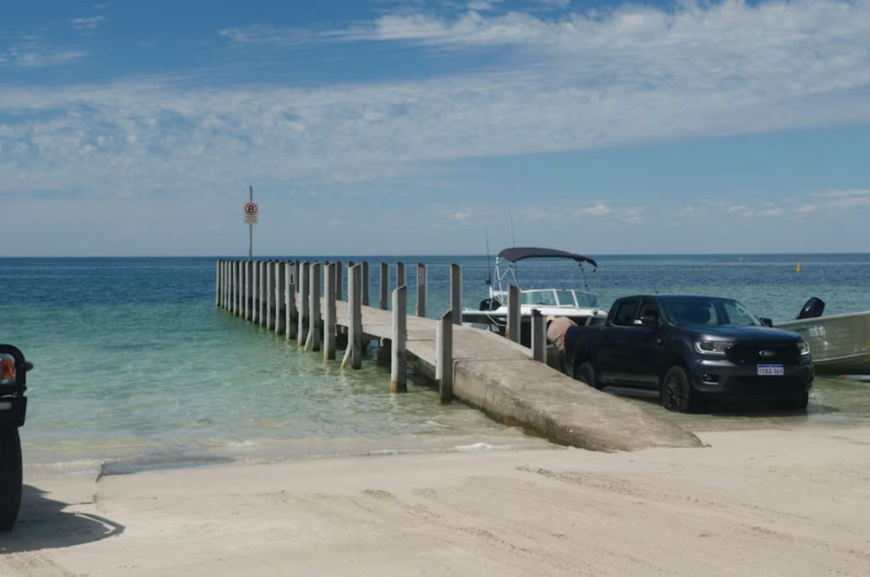 Nuota 4 km in mare aperto: 13enne salva madre e fratelli in Australia. "Impresa sovraumana"