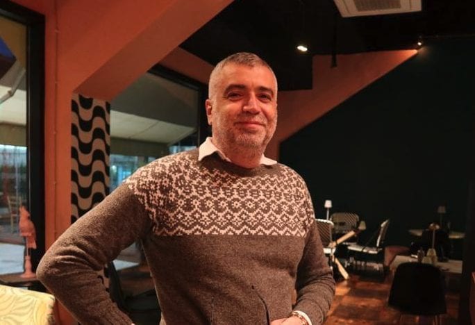 Imprenditore genovese precipita per 12 piani nella tromba delle scale e muore, aperta un'inchiesta