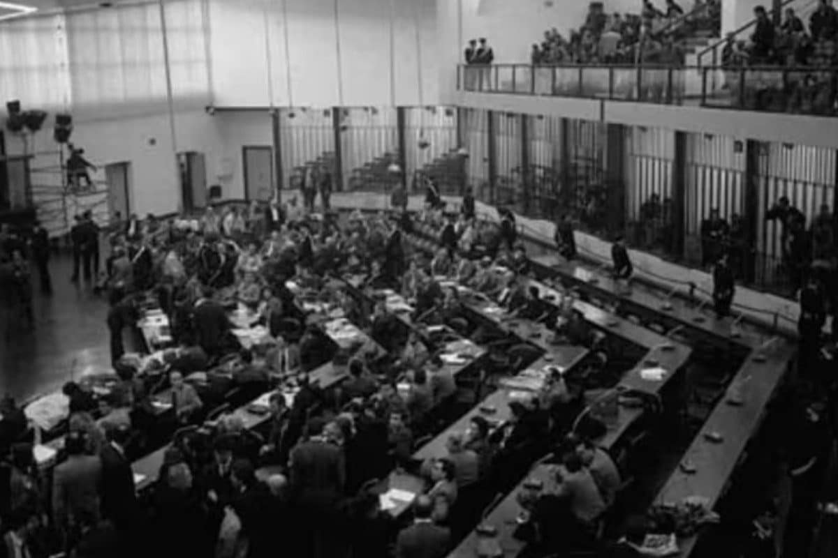Aula bunker di Palermo durante il Maxiprocesso