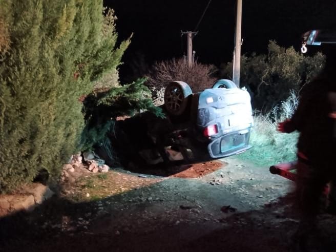 Jeep a noleggio si schianta su un albero: morto 17enne, feriti gli altri due giovani in macchina