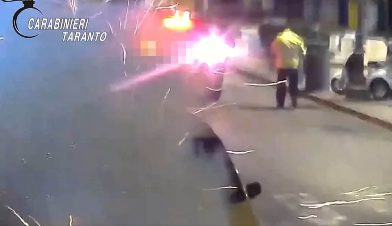 Bombe sotto i palazzi e chiodi in strada per assaltare bancomat: il video della banda smantellata dai carabinieri