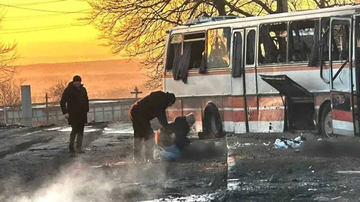 Il bus di minatori colpito in Ucraina