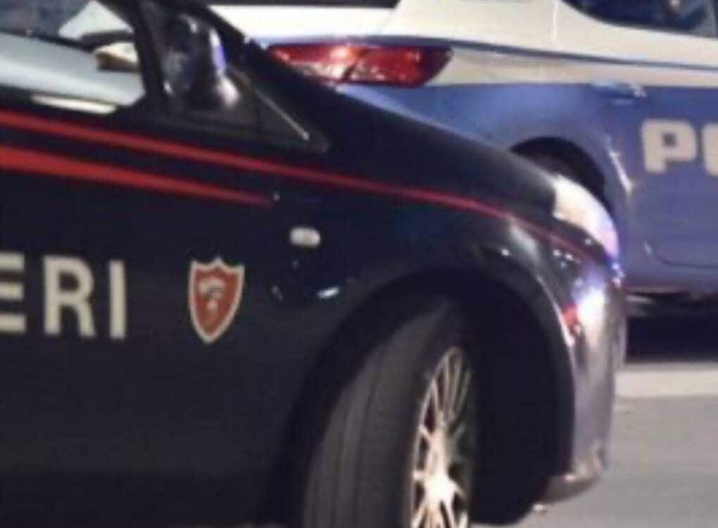 Ladro cade dal terzo piano durante furto in appartamento a Bari: lasciato in ospedale dai complici, è grave