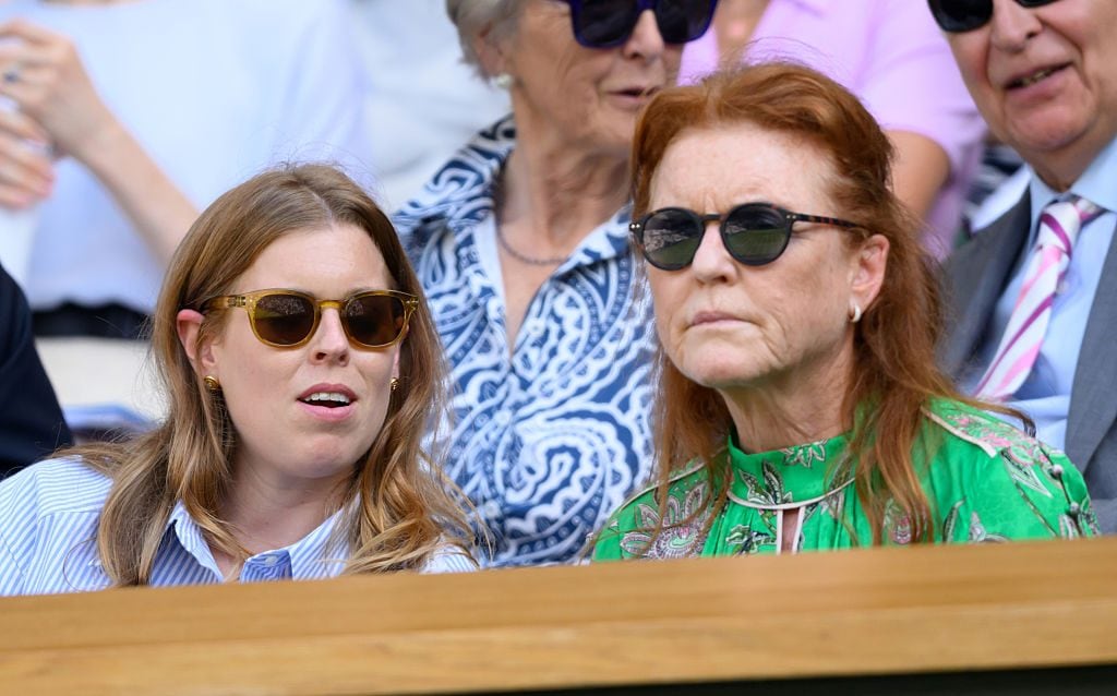 Sarah Ferguson con la figlia Beatrice a Wimbledon 2025 (Getty)