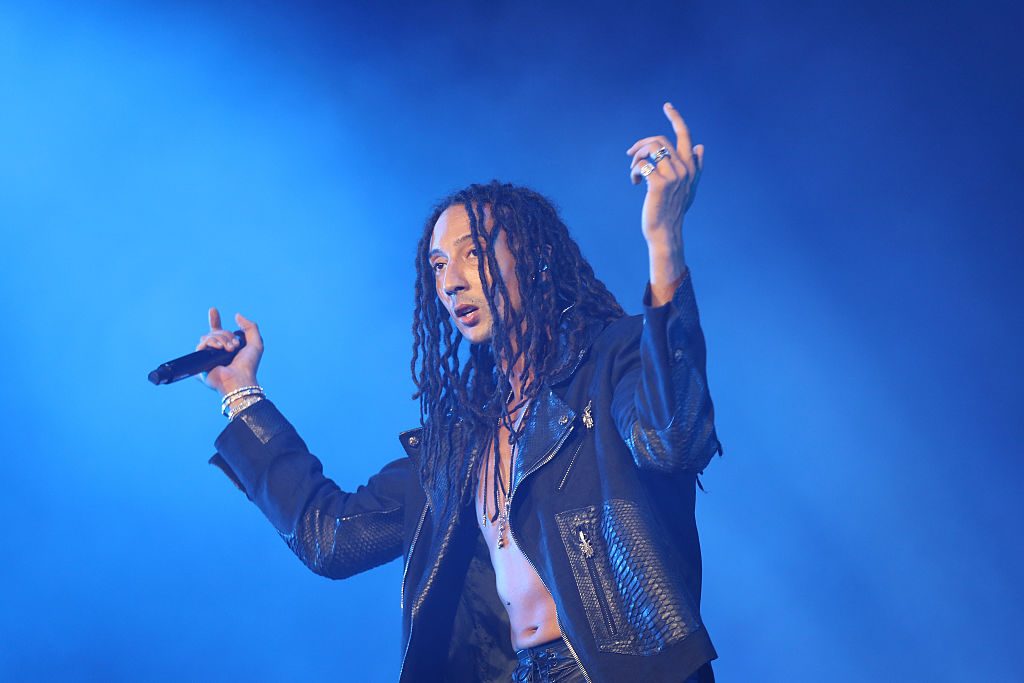 Ghali e il post a poche ore dalla cerimonia delle Olimpiadi: "È tutto un gran teatro"