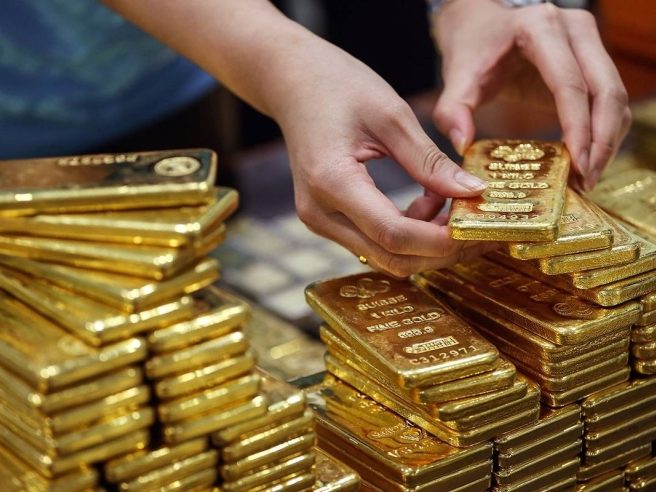 Un uomo ha gettato nella spazzatura 20 lingotti d'oro dal valore di 120mila euro