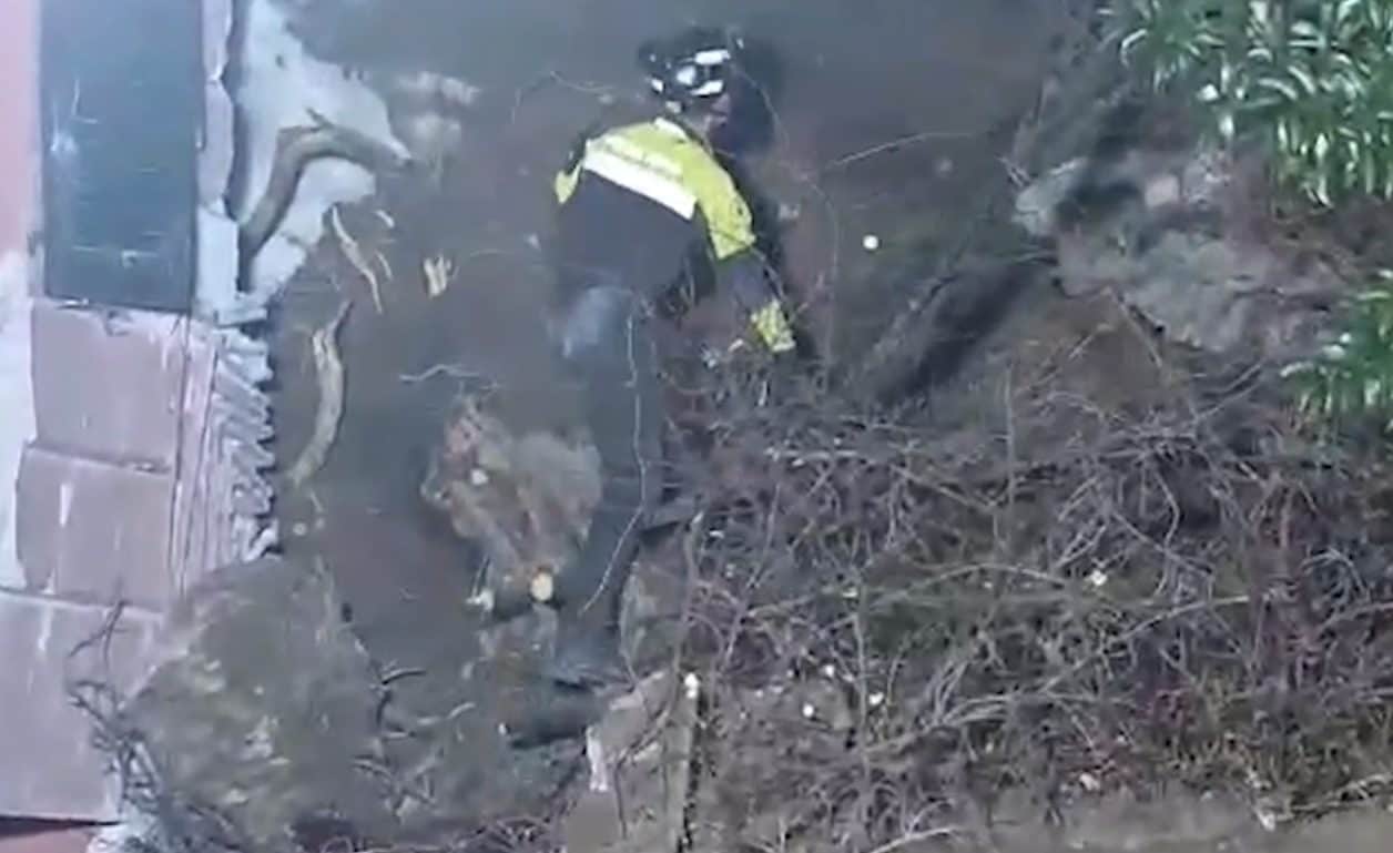 Crolla un altro muraglione a Genova, è il secondo in due giorni: evacuate 3 persone