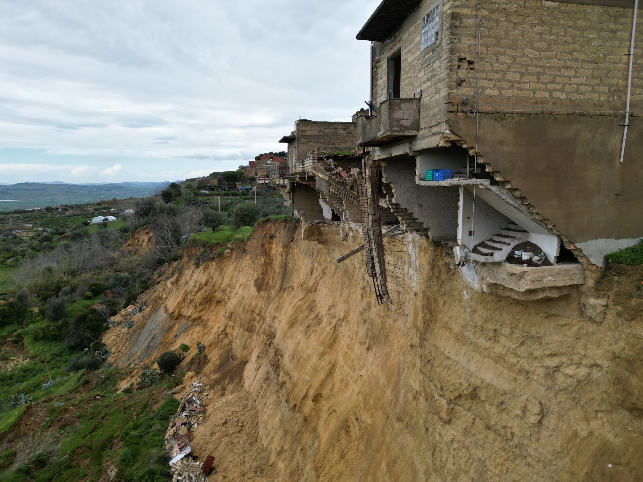 La frana di Niscemi, foto scattata con il drone il 1 febbraio 2026