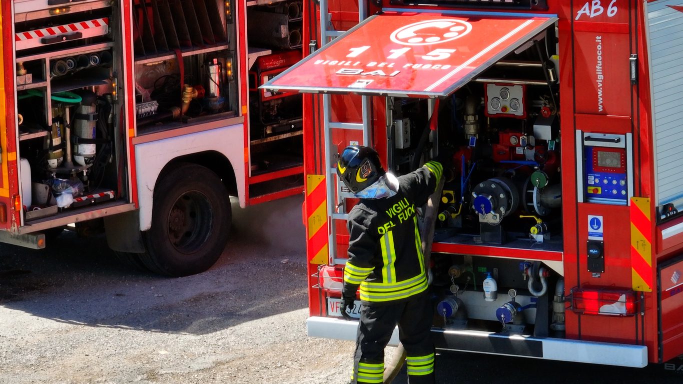 Due giovani trovati morti in una tenda vicino al fiume: giallo ad Ascoli