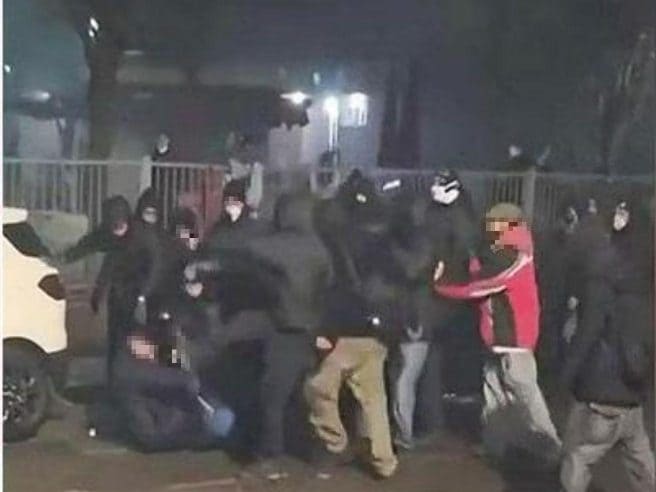 Il ragazzo di 22 anni originario della provincia di Grosseto con indosso una giacca rossa