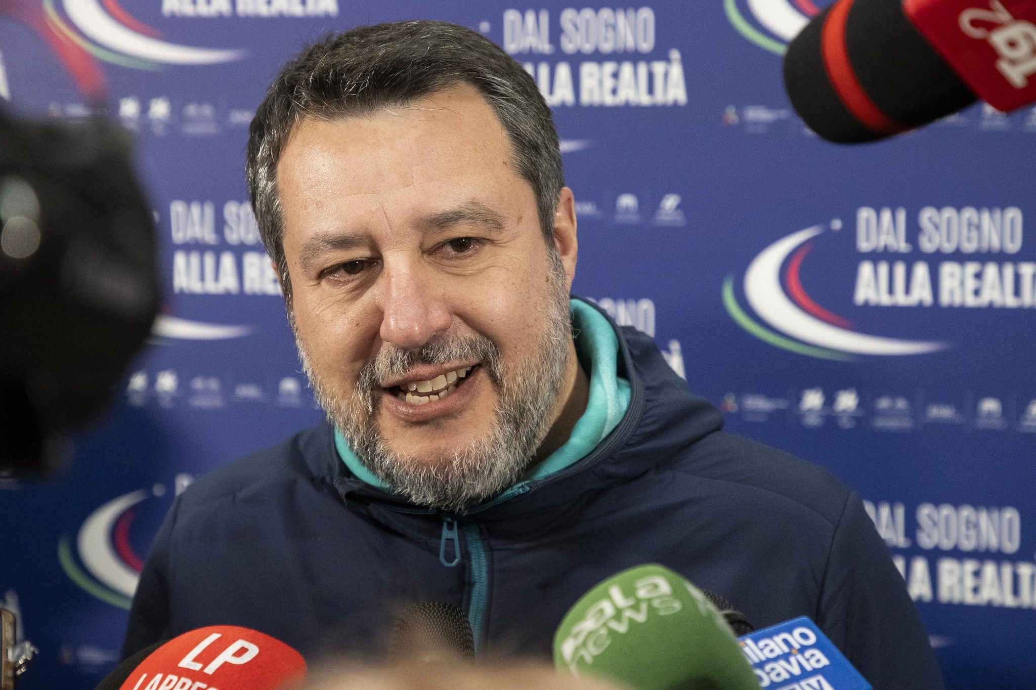 Salvini precetta gli scioperi aerei del 16 febbraio e 7 marzo: "Nessuno stop del traffico alle Olimpiadi"