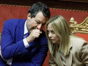 Sondaggi politici, FdI e Lega crollano: ora anche allearsi con Vannacci non basta per battere il campo largo