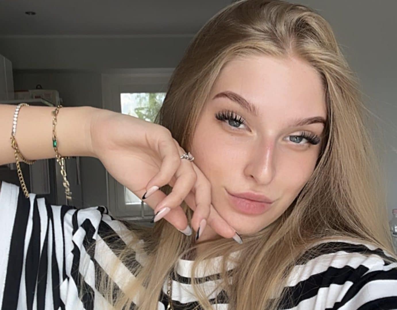 Scontro auto-tir, Silvia muore a 20 anni mentre va all'Università: il papà avvisato da un alert sul telefono