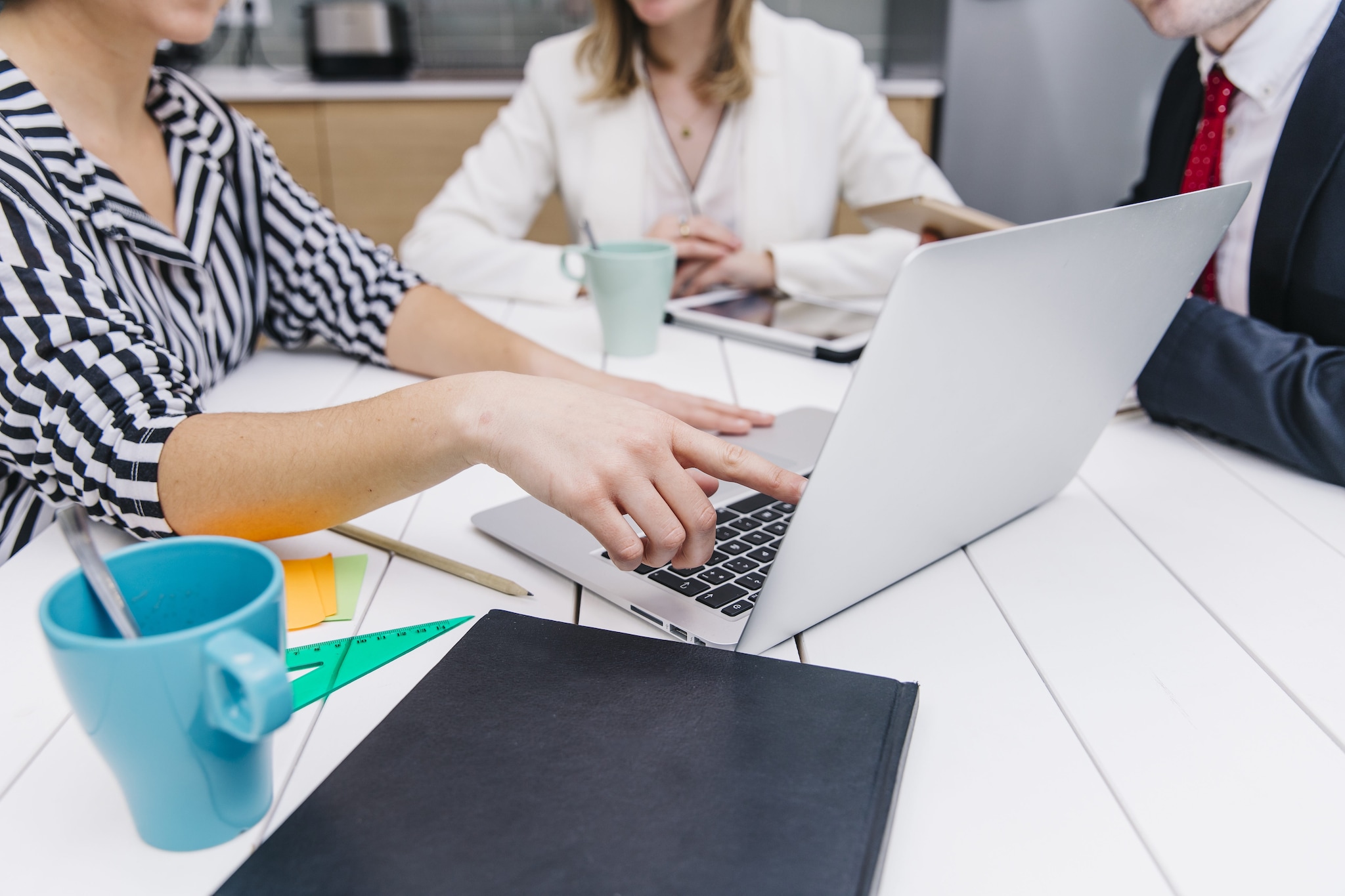 Decreto Flussi 2026, parte il click day per i lavoratori subordinati non stagionali: ecco come inviare le domande