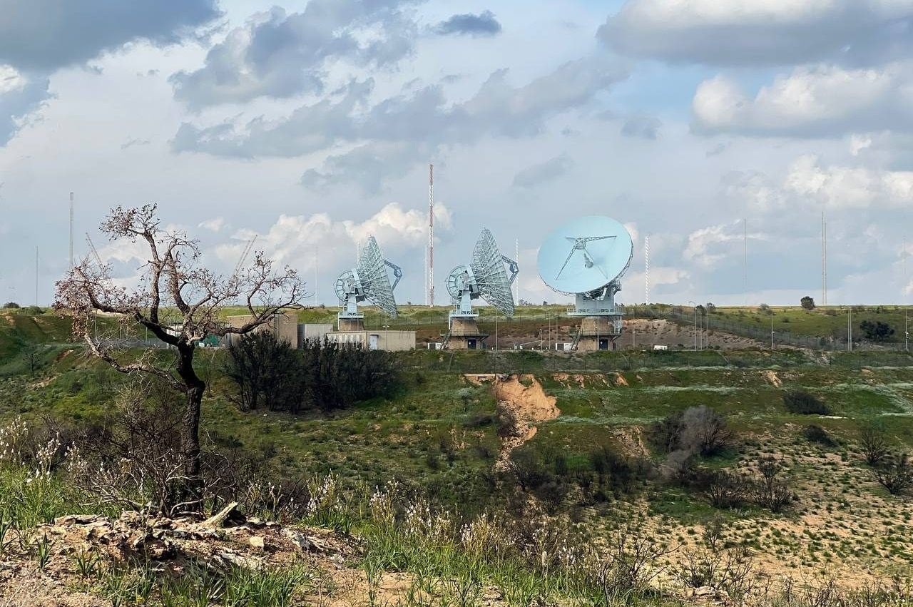 Tracciati in volo droni spia e aerei militari in Sicilia: i rischi delle basi USA dell'isola