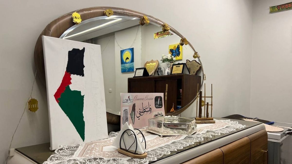 La nuova casa di Youmna El Sayed, nella foto la Palestina dipinta dalla figlia Cheline