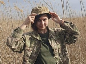 Asia, da giornalista a volontaria del battaglione Hospitallers in Ucraina: “La nostra freddezza salva vite”