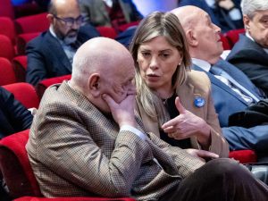 Tutti gli scandali di Giusi Bartolozzi, la capo gabinetto di Nordio che ha dato le dimissioni