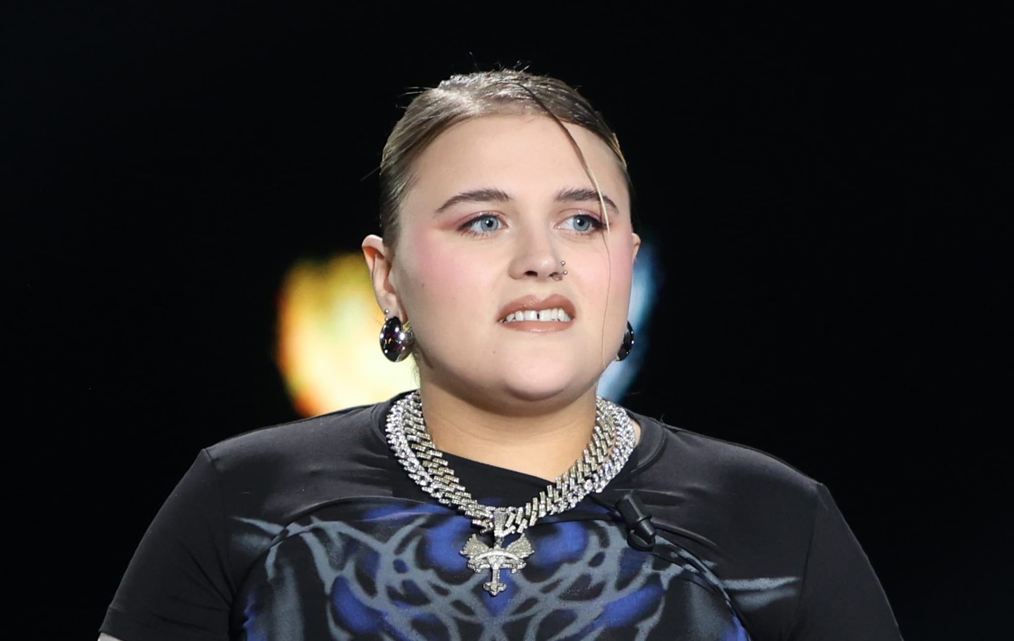 BigMama ancora bloccata a Dubai, gli aggiornamenti: "Non abbiamo chiuso occhio, voglio tornare a casa"