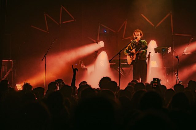 Giorgio Poi live – ph Clara De Latour