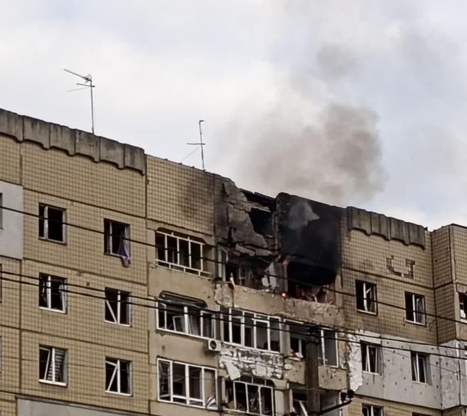 Ucraina, Leopoli sotto attacco, droni colpiscono il centro della città: "Danni a sito Unesco"