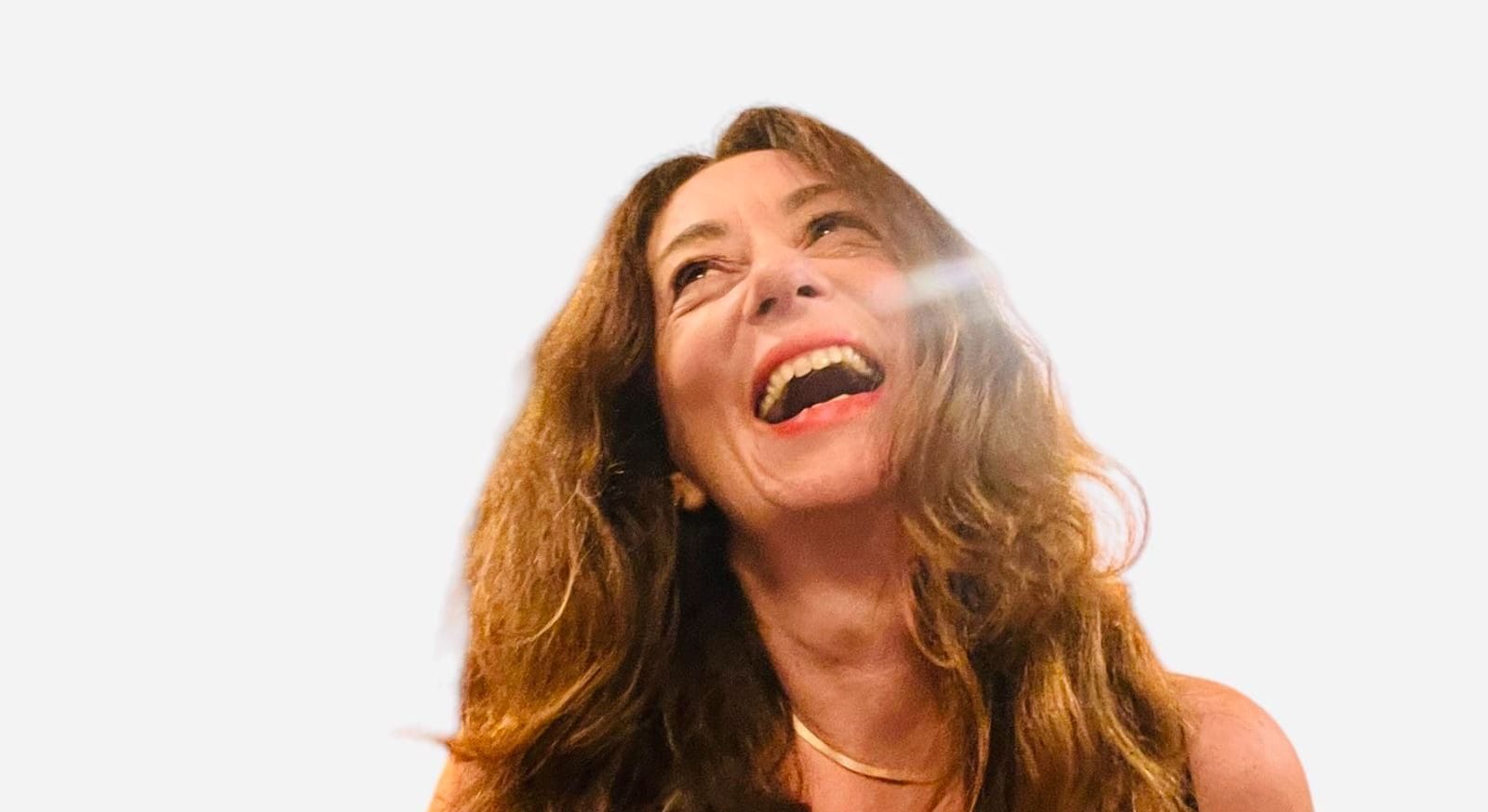 Esce dall'auto per far scendere il cane, Lucia travolta e uccisa in strada: "Tutta Cortona ha perso un'amica"