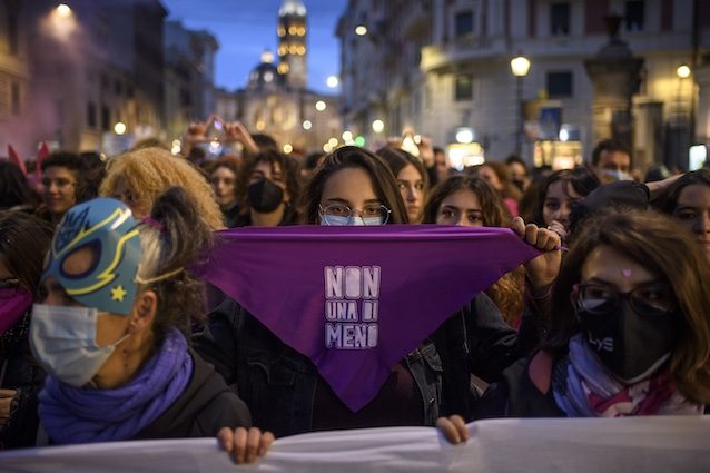 Festa della Donna 2026, le frasi di auguri più belle con le citazioni da dedicare l'8 marzo