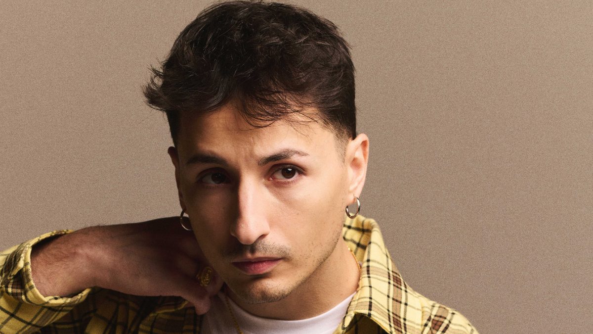 In "io, Individuo" Nayt ci dice che solo la collettività ci fa scoprire noi stessi: Sanremo lo dimostra