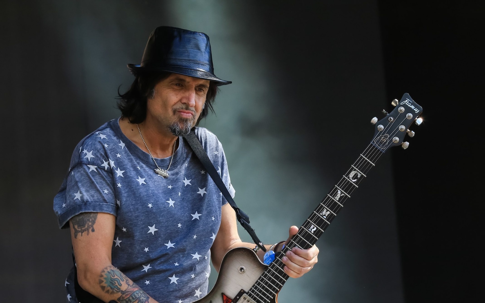 È morto Phil Campbell, storico chitarrista dei Motorhead: aveva 64 anni
