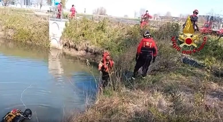 Una donna e la sua bimba di un anno trovate morte in un laghetto artificiale: la tragedia vicino a Rovigo