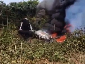 Schianto aereo militare in Colombia, almeno 66 morti: la corsa contro il tempo degli abitanti ha salvato 57 soldati