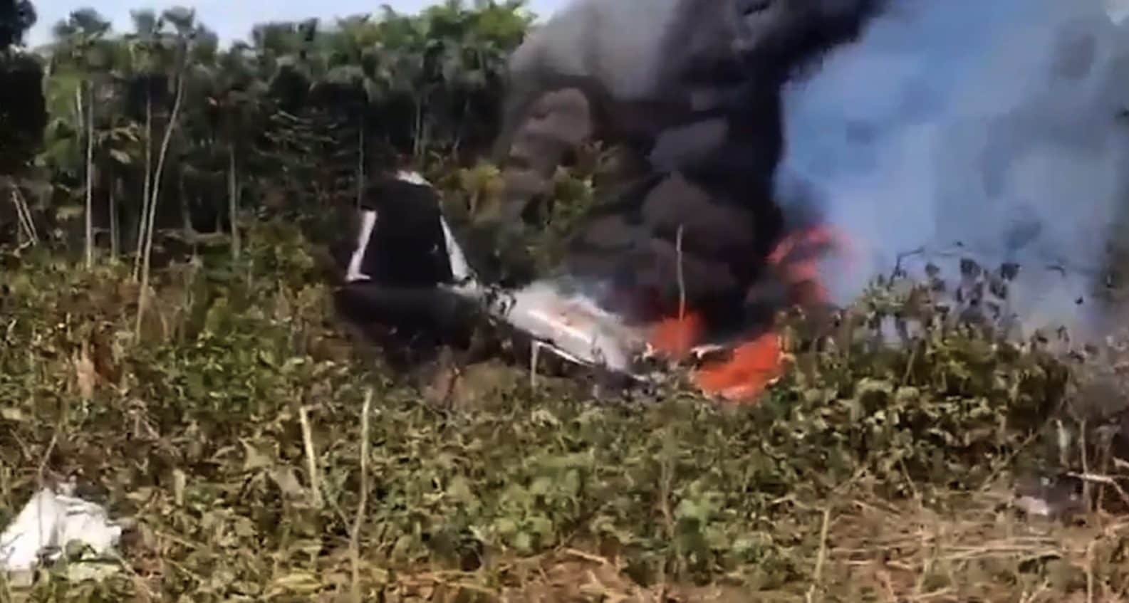 Schianto aereo militare in Colombia, almeno 66 morti: la corsa contro il tempo degli abitanti ha salvato 57 soldati