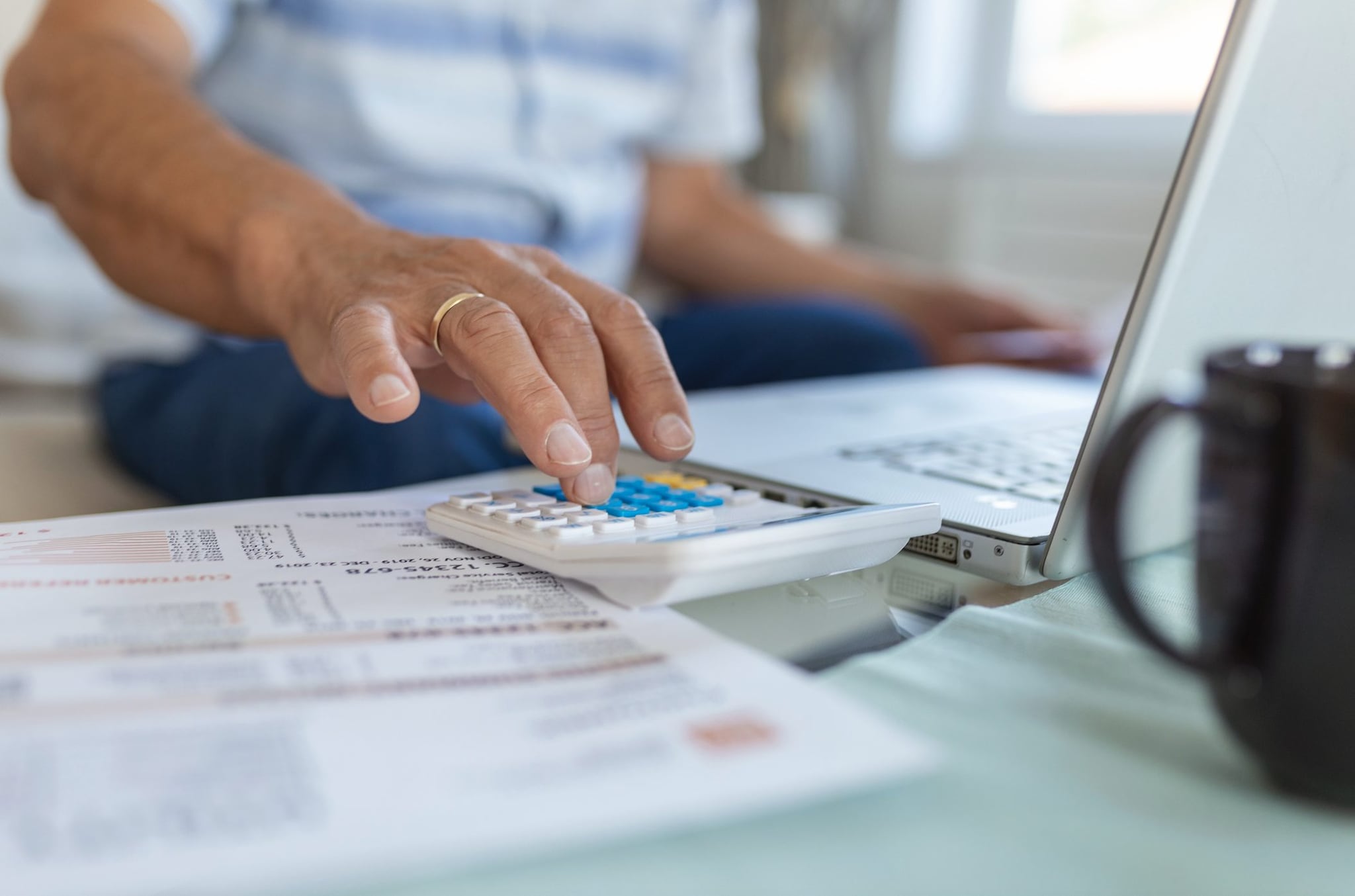 Guerra in Iran e caro energia: bollette fino a 350 euro per le famiglie italiane