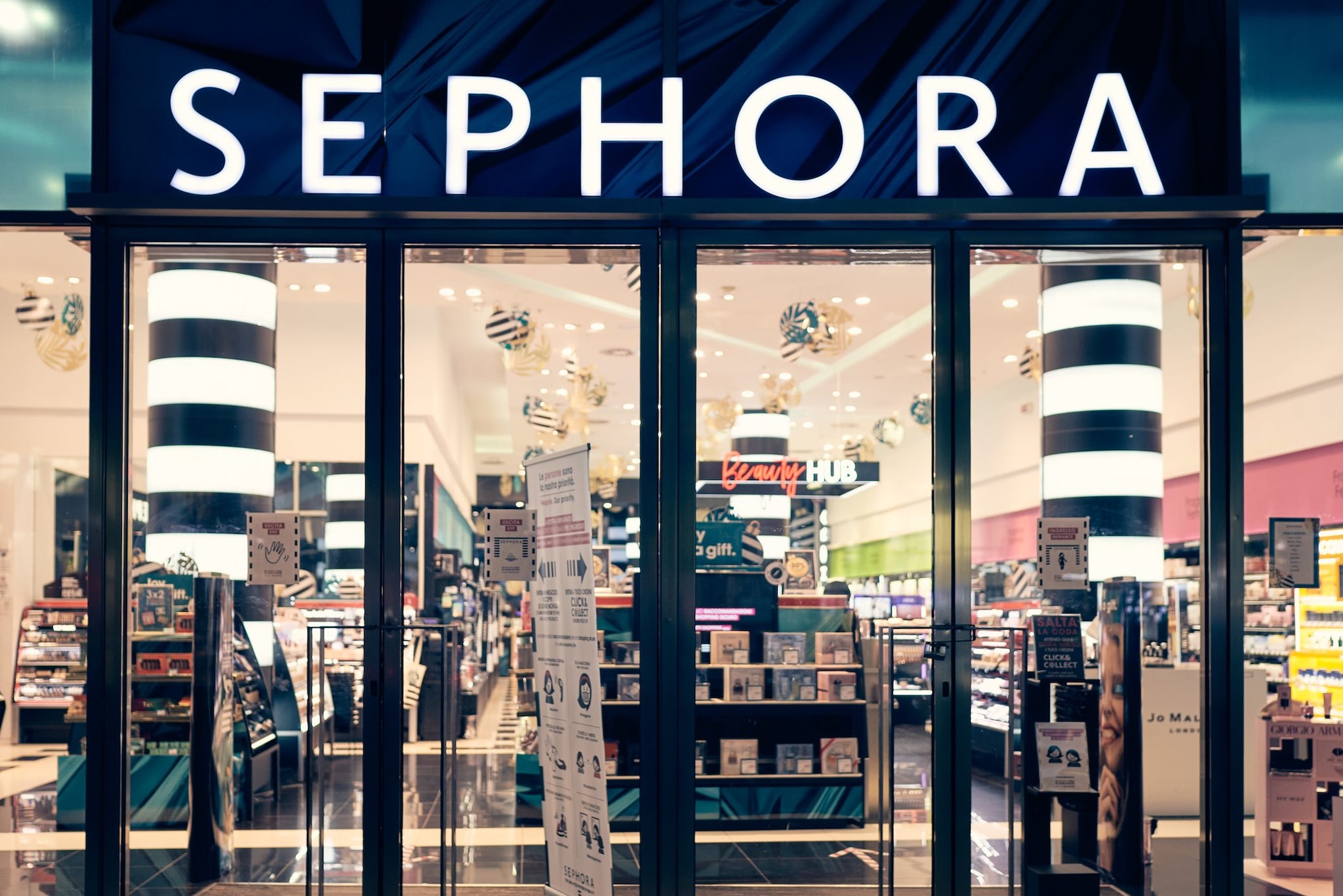 Bambine spinte a comprare prodotti antirughe dalle influencer, Antitrust avvia istruttoria su Sephora e Benefit